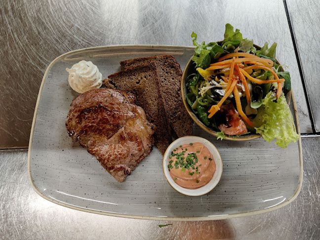 Opinii despre Seiterhütte & Celtic-Bar în Schladming - Gastronomie und Hotellerie