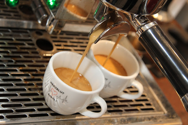 Opinii despre Herzblut Kaffee e.U. Daniel Feiertag în Bad Hall - Gastronomie und Hotellerie