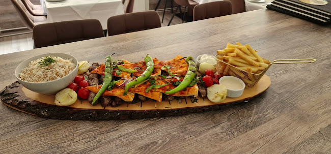 Opinii despre Le Pearl Restaurant în Wien - Gastronomie und Hotellerie