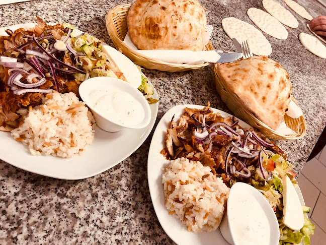 Opinii despre Denis Kebap în Neusiedl am See - Gastronomie und Hotellerie