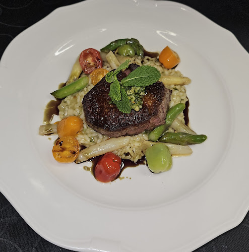 Restaurant und Stekhouse im weissen Ross - Gastronomie und Hotellerie