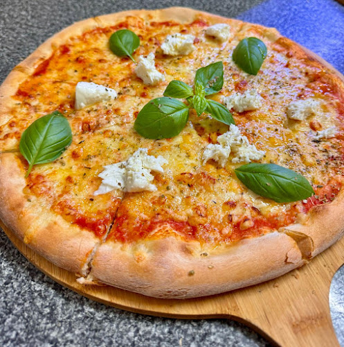 Opinii despre alla casa - Das Pizza-Wirtshaus în Bruck an der Mur - Gastronomie und Hotellerie