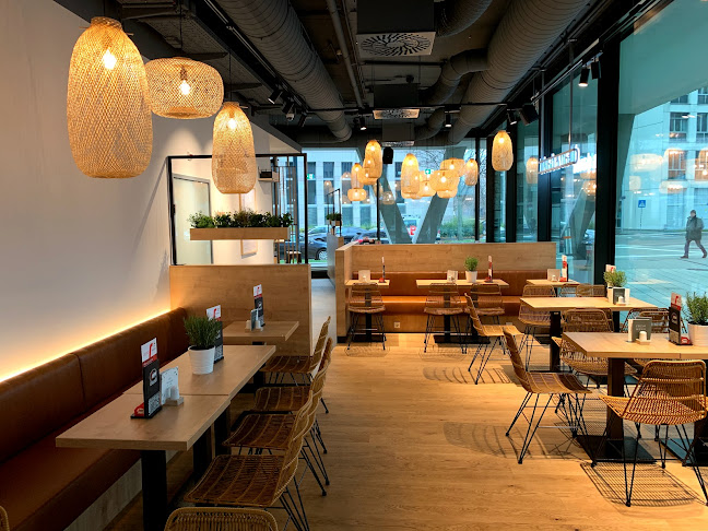 dean&david | Bowls, Salate, Curries & Snacks im Austria Campus Wien