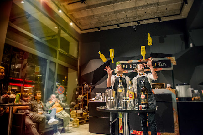 Barpros, - Cocktail Catering, Mobile Bar, Showbarkeeper