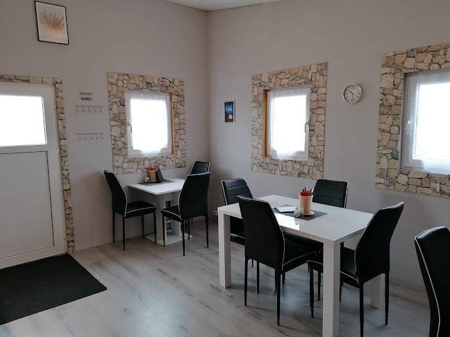 Opinii despre Roman's Imbissstüberl în Wetzelsdorf - Gastronomie und Hotellerie