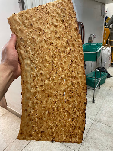 Opinii despre آریو اولین و تنها نانوایی سنگک وین و اتریش în Wien - Gastronomie und Hotellerie