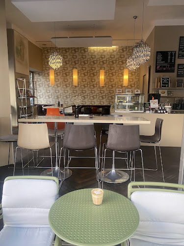 Cafe como coffee & more