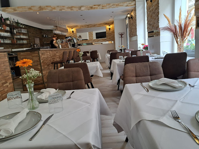 Le Pearl Restaurant - Gastronomie und Hotellerie