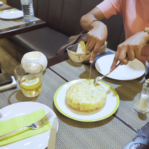 Opinii despre LOLA - Spanisches Restaurant în Wien - Gastronomie und Hotellerie