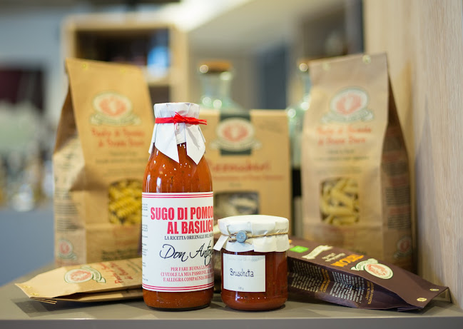 Postmarkt - St. Johann in Tirol