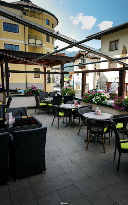 Kreuzer Martin OHG Bäckerei u Cafe