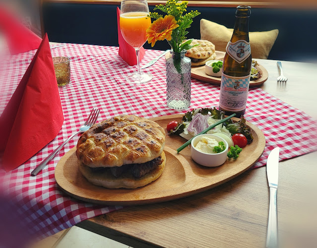 Opinii despre Balkan Food Factory în Kitzbühel - Gastronomie und Hotellerie