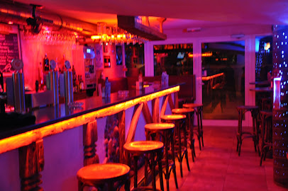 Rogis Cafe - Bar - Pub