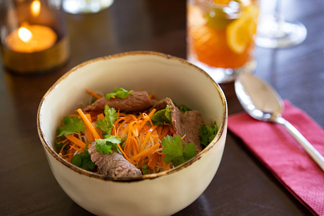 VOLEE - Club • Cafe • Restaurant - Gastronomie und Hotellerie