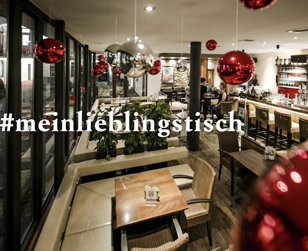 Opinii despre Restaurant Café Arkadenhof în Innsbruck - Gastronomie und Hotellerie