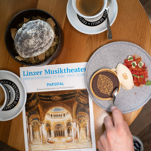 Comentarii opinii despre Das Anton