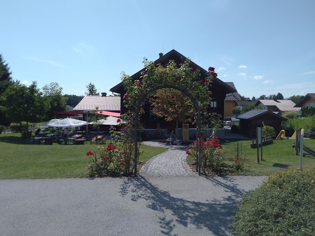 Grünbrücke 1, 5114 Göming