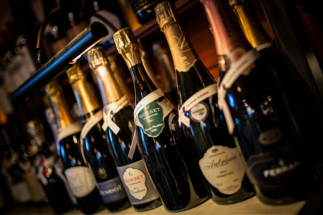 Schicker Restaurant - Catering - Vinothek - Café - Rösterei