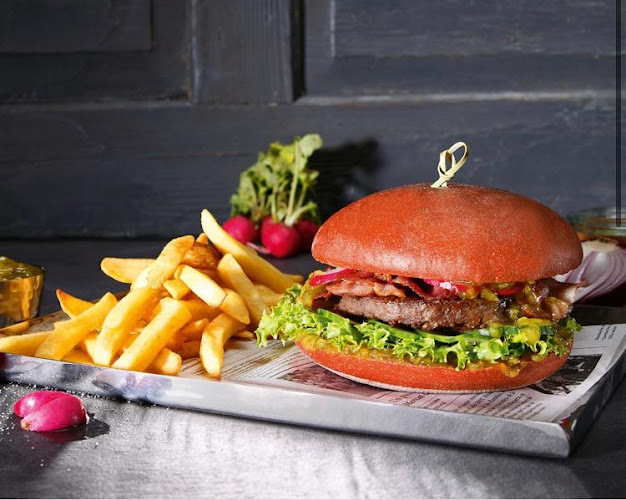 Opinii despre Friends Streetfood în Leutasch - Gastronomie und Hotellerie