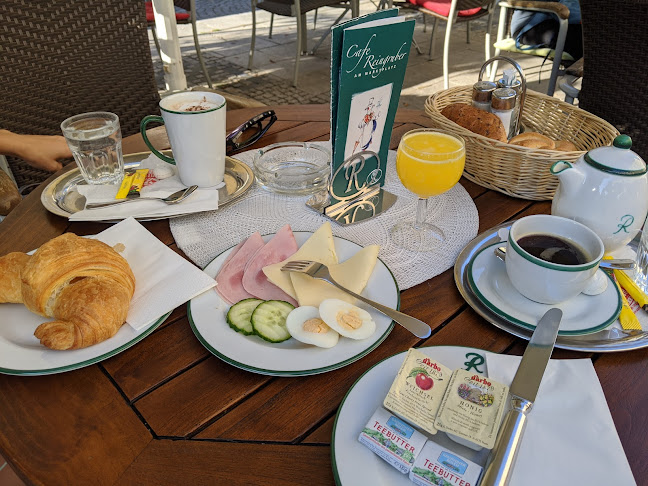 Bäckerei Reingruber am Marktplatz in Gmunden - Gastronomie und Hotellerie