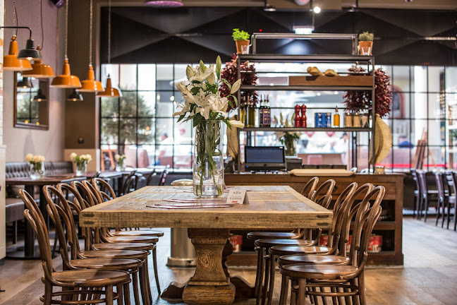 Opinii despre L'Osteria Pasching în Pasching - Gastronomie und Hotellerie