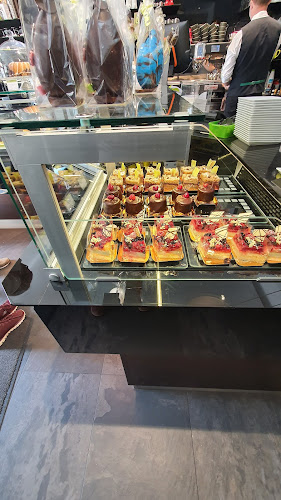 Opinii despre Herwig Gasser "Süßes vom Feinsten" 2500 Baden în Baden - Gastronomie und Hotellerie