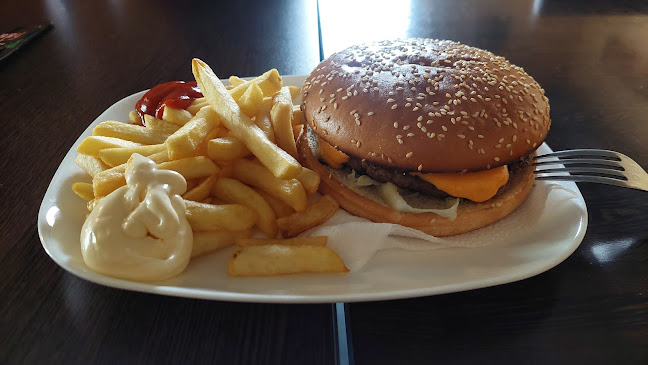 Pizzeria Happy - Gastronomie und Hotellerie