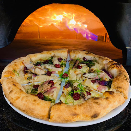 Pizzeria A CASA - Gastronomie und Hotellerie