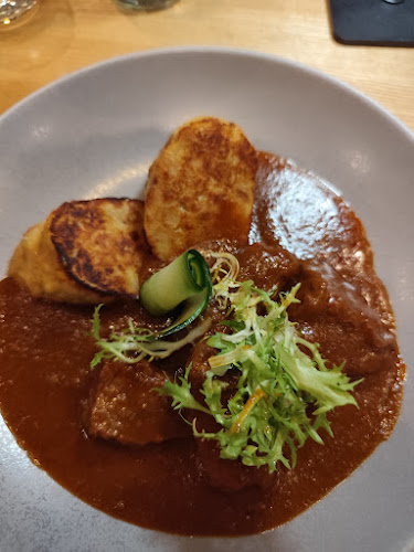 Comentarii opinii despre SIXTA