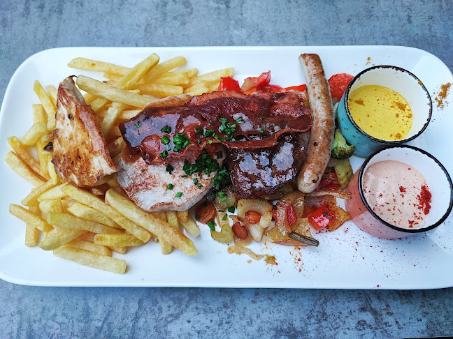 Comentarii opinii despre Amlach Gastronomie Am Platzl