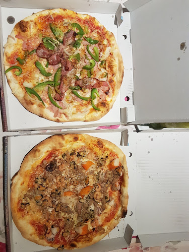 Opinii despre Pizzeria Naschi în Rohrbach - Gastronomie und Hotellerie