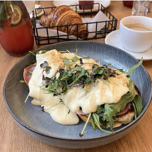 Opinii despre Ströck - Feierabend Burggasse în Wien - Gastronomie und Hotellerie