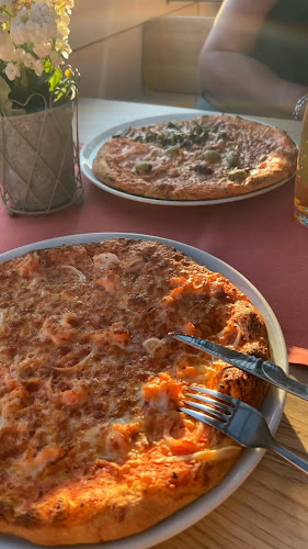 Bäckerei - Café - Konditorei - Pizzeria - Holzer