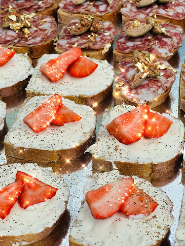 Brusattiplatz 2, Grüner Markt Stand/9 & 10, 2500 Baden