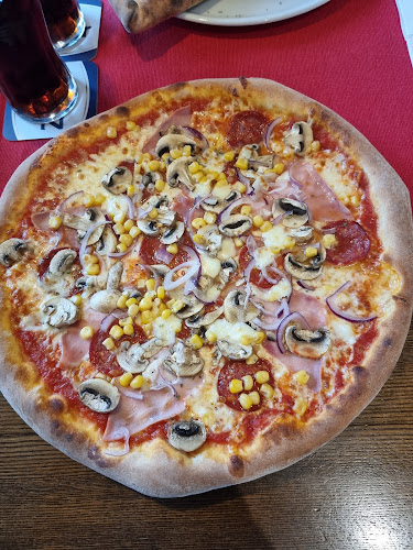 Ristorante /Pizzeria Il Castello - Gastronomie und Hotellerie