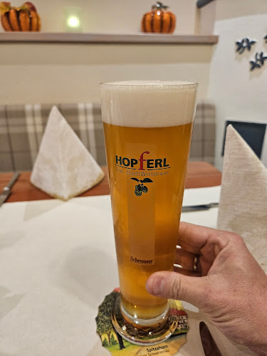 Opinii despre Stadtwirtshaus Hopferl în Gmünd - Gastronomie und Hotellerie