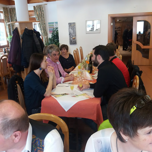 Opinii despre Gasthof Lenzhofer în Dellach - Gastronomie und Hotellerie