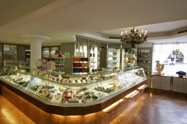 K.u.K. Hofzuckerbäcker L. Heiner Perchtoldsdorf, Café Konditorei