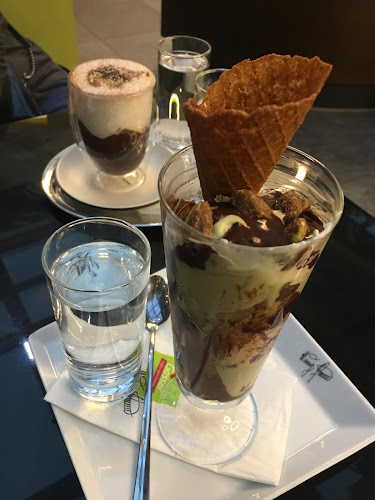 Herwig Gasser "Süßes vom Feinsten" 2500 Baden - Baden