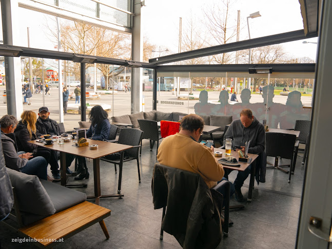 Comentarii opinii despre Hendricks - Café und Sportsbar im Bahnhof Praterstern Wien