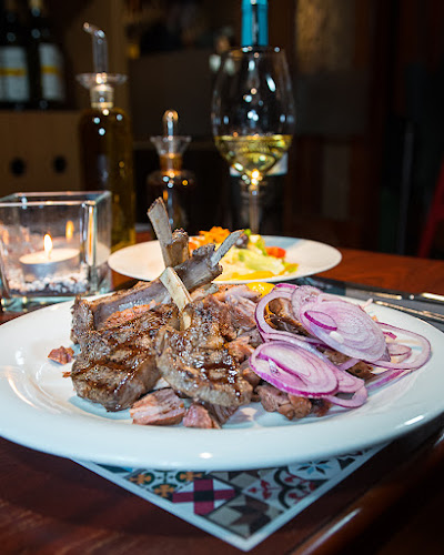 AKROPOLIS - Innsbruck