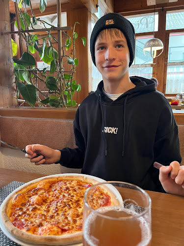 Pizzeria Ristorante La Montanara - Gastronomie und Hotellerie