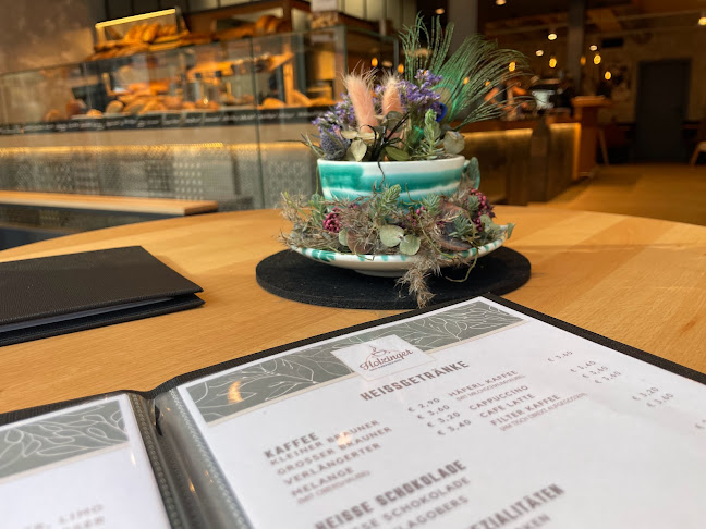 Opinii despre Holzinger Meisterbäckerei Kaffeehaus în Frankenmarkt - Gastronomie und Hotellerie
