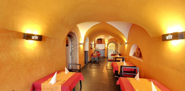 Opinii despre HIMAL Nepali Kitchen în Innsbruck - Gastronomie und Hotellerie