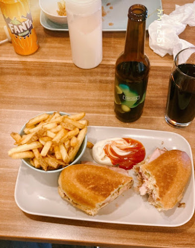 Dazwischen - Gastronomie und Hotellerie