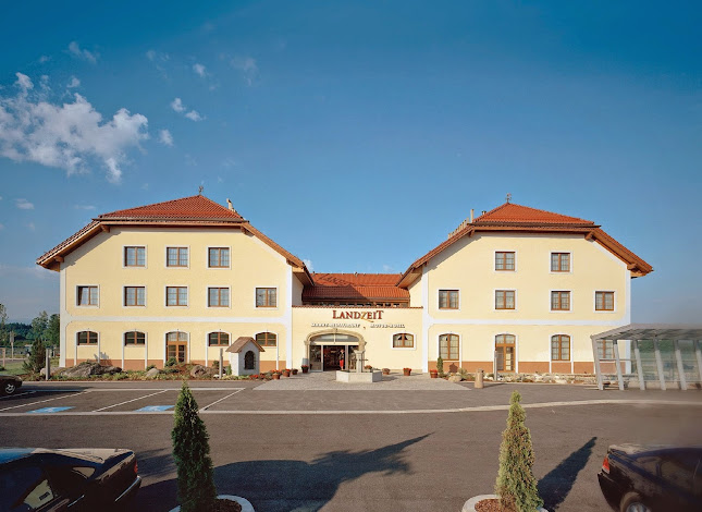 Opinii despre Landzeit Voralpenkreuz în Sattledt - Gastronomie und Hotellerie