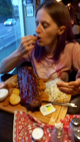 Opinii despre Centimeter in Gersthof în Wien - Gastronomie und Hotellerie