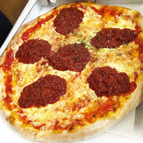 Pizzeria OMA - Gastronomie und Hotellerie