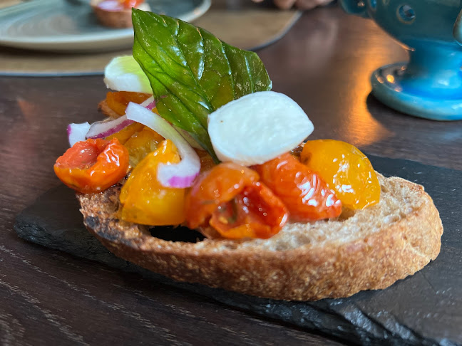 Via Toledo Enopizzeria - Gastronomie und Hotellerie