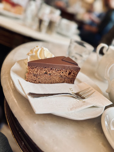 Opinii despre Café Demel în Wien - Gastronomie und Hotellerie